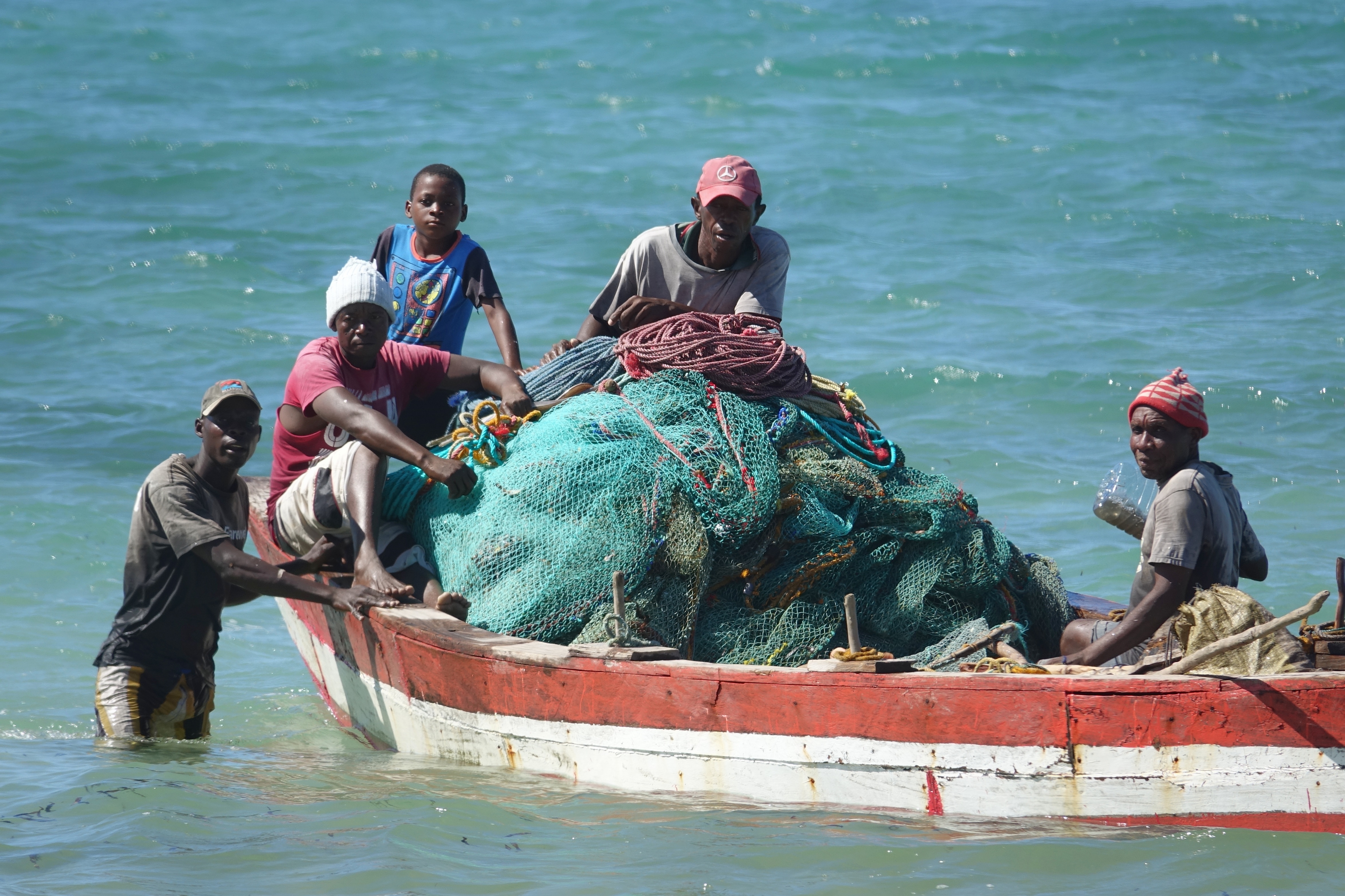 Pêcheurs et bateau traditionnel